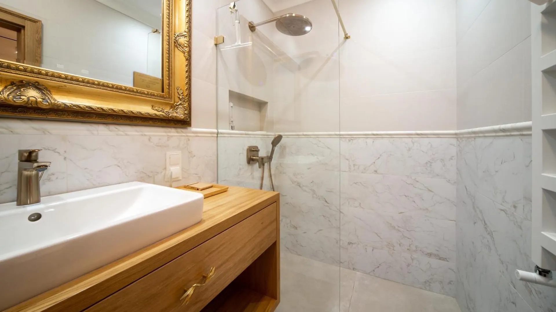 Maya'S Flats & Resorts 102 - Premium Apartment Przy Parku Regana 3 Pokoje Blisko Plazy 그단스크